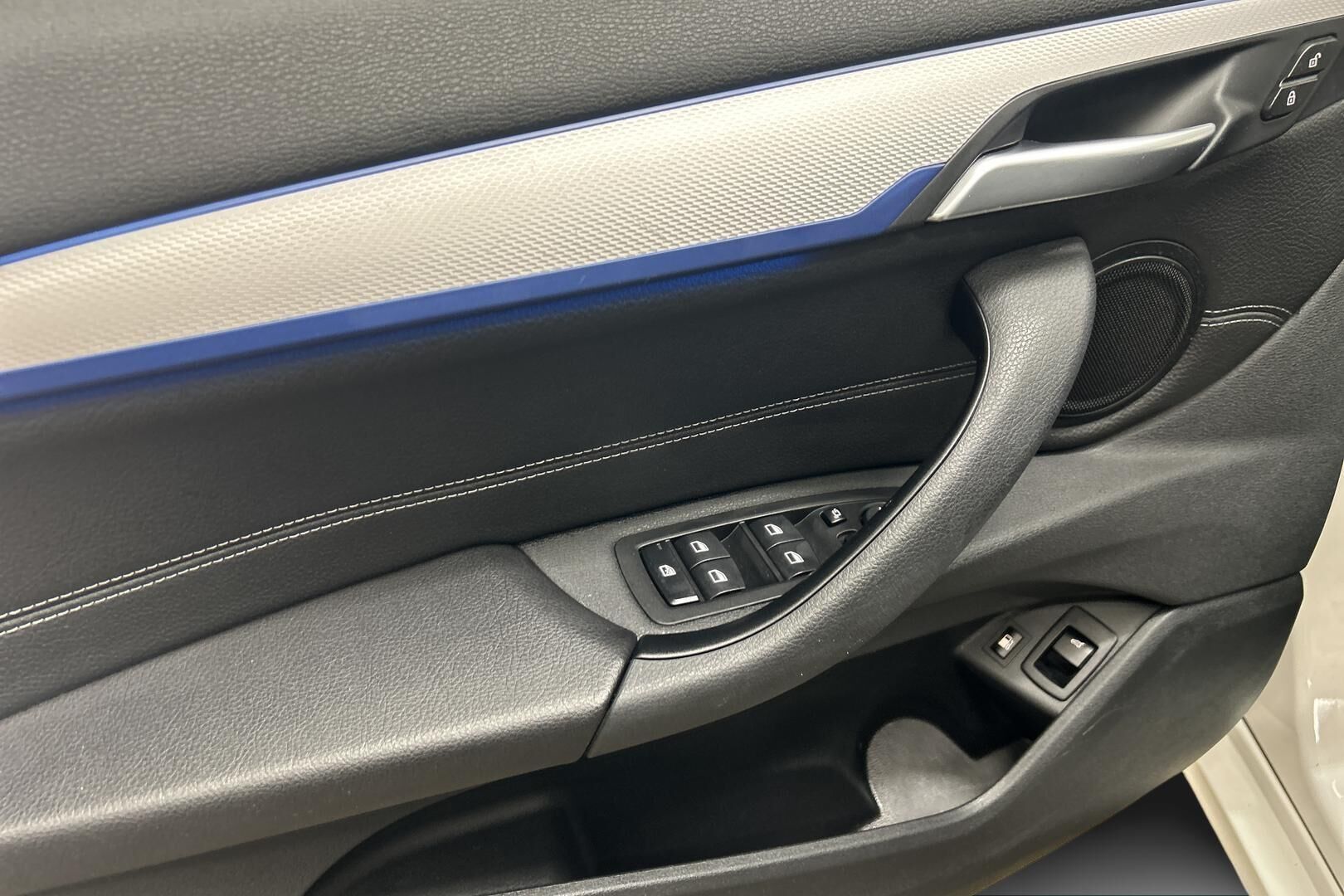 BMW X1 iso kuva 20