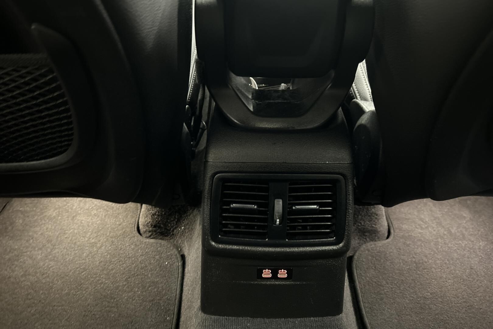 BMW X1 iso kuva 25