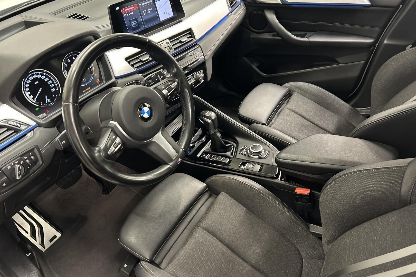 BMW X1 iso kuva 23