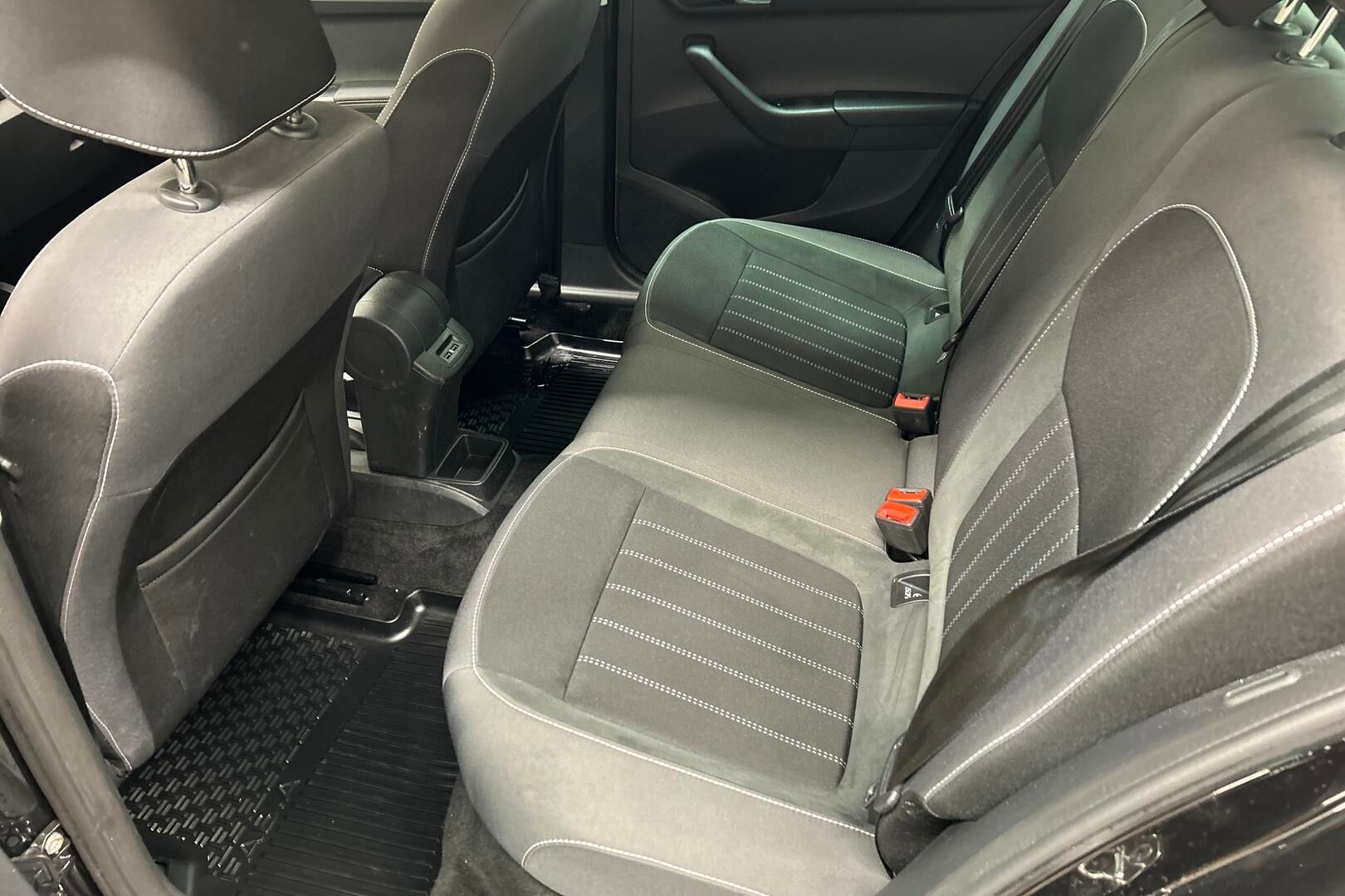 Skoda Fabia iso kuva 10