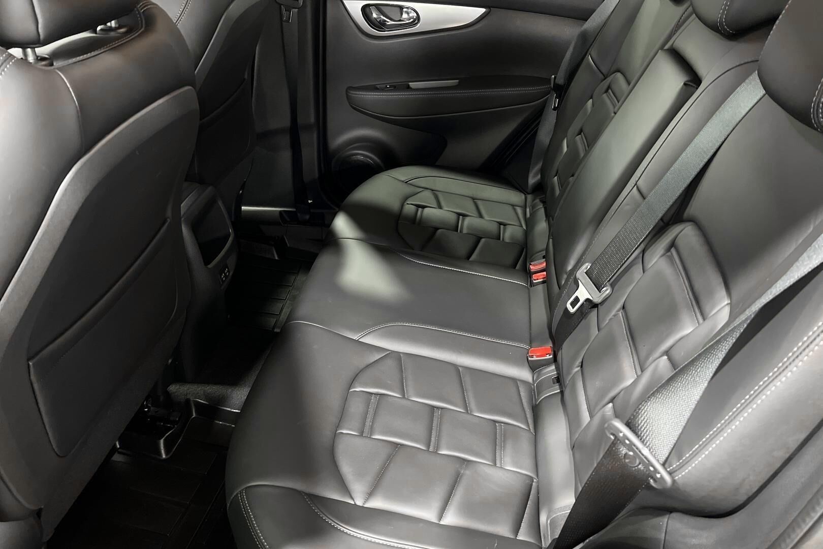 Nissan Qashqai iso kuva 9