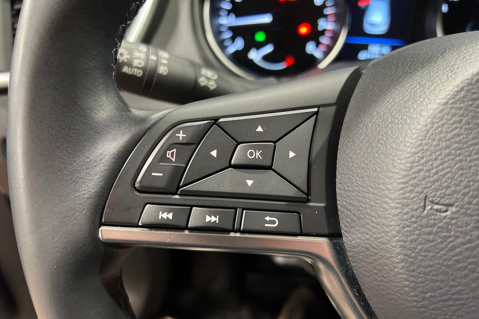 Nissan Qashqai iso kuva 16