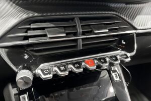 Peugeot 208 esikatselu 16