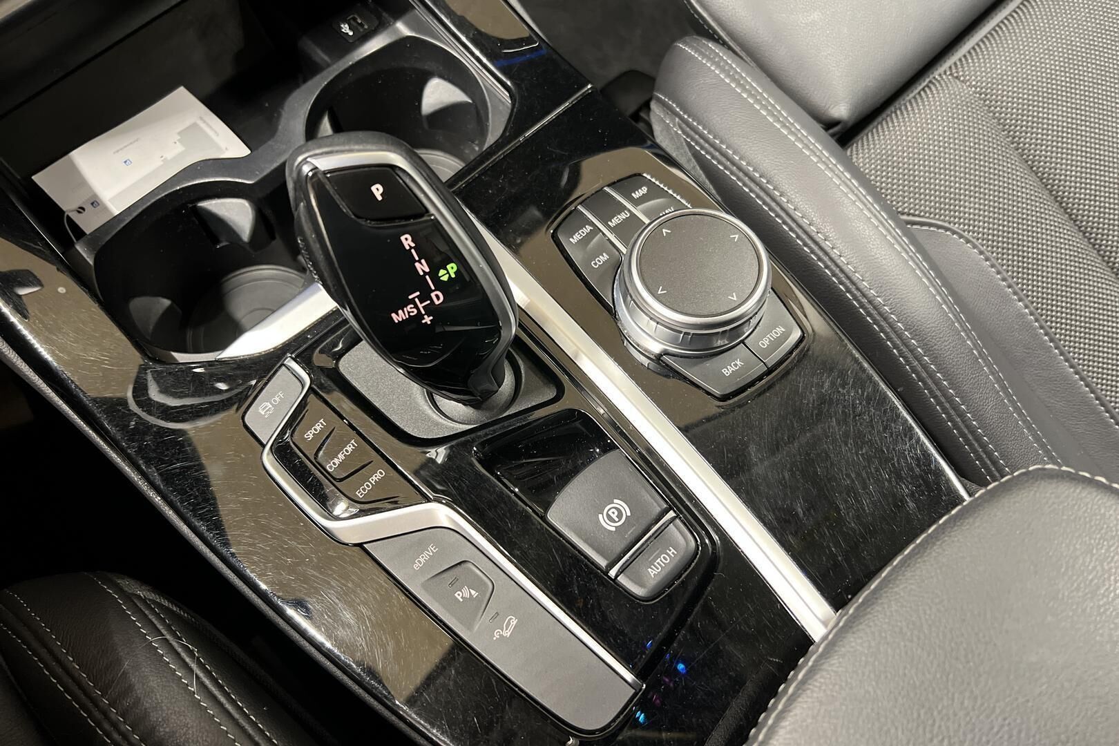 BMW X3 iso kuva 15