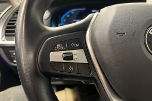 BMW X3 esikatselu 16