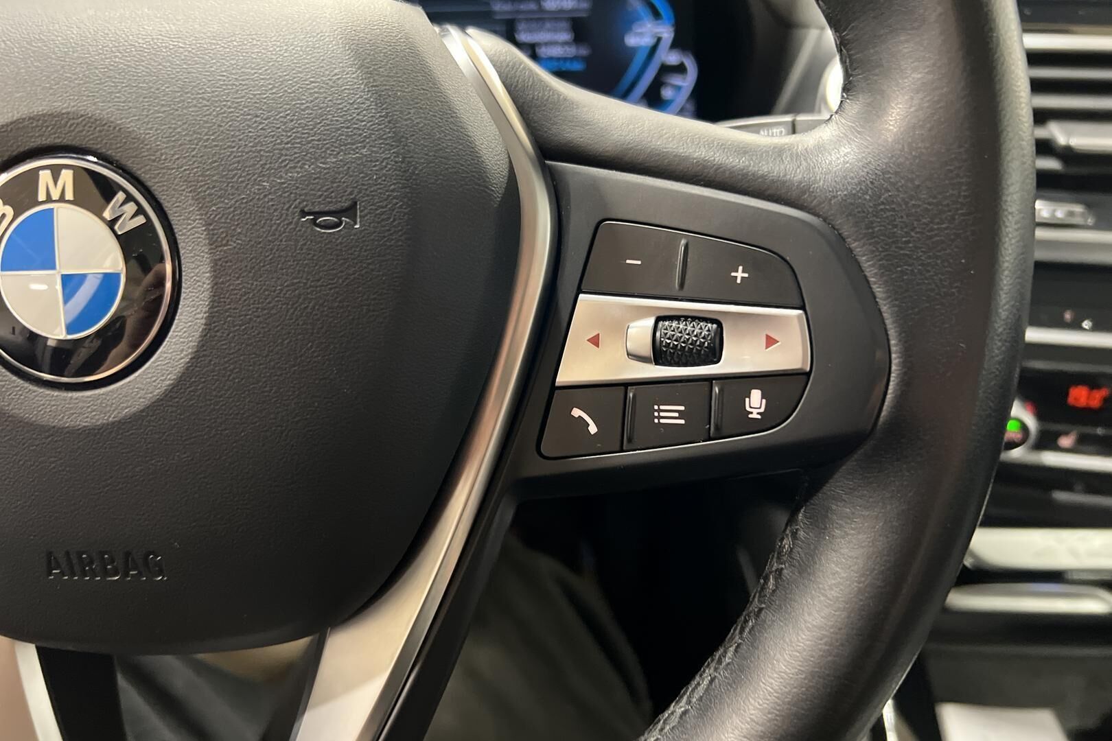 BMW X3 iso kuva 17