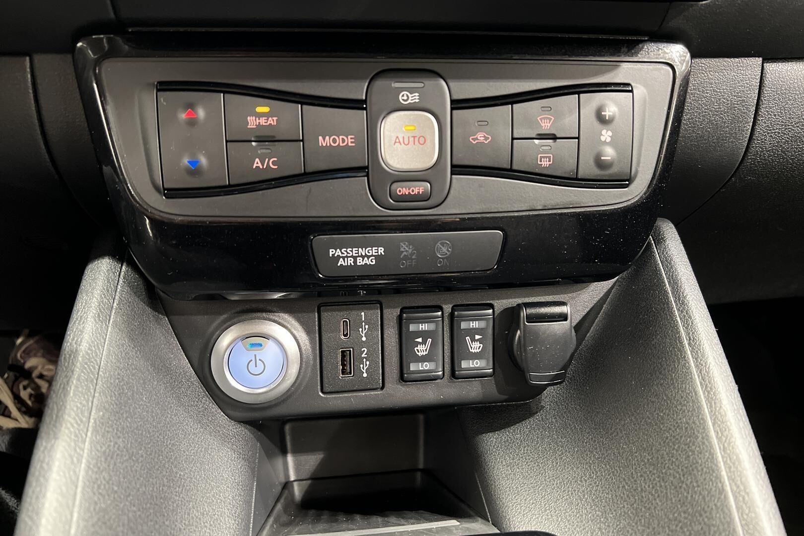 Nissan Leaf iso kuva 13