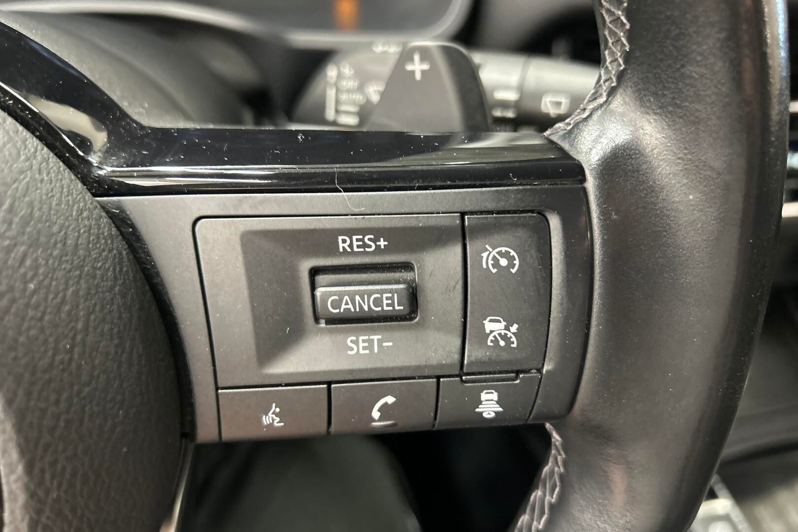Nissan Qashqai iso kuva 18