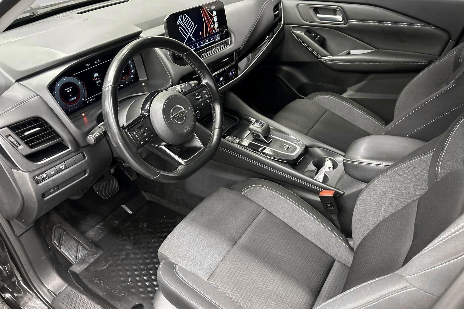 Nissan Qashqai iso kuva 9