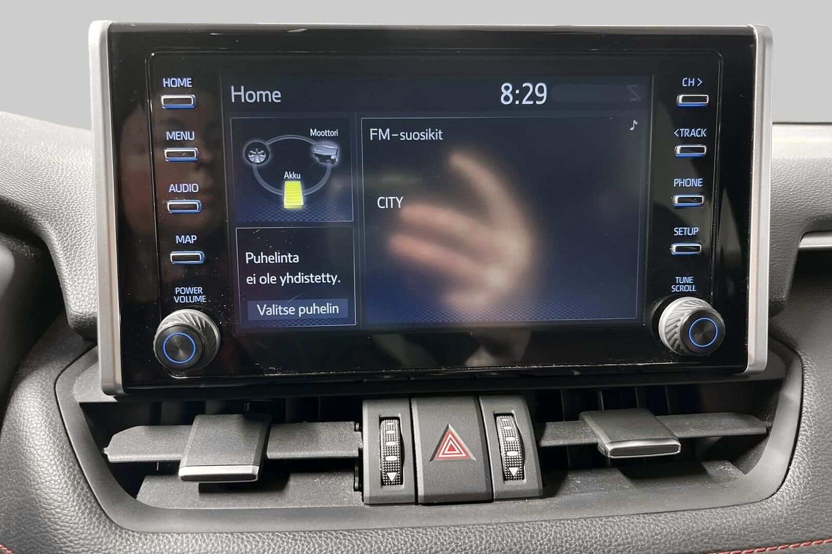 Toyota RAV4 iso kuva 14