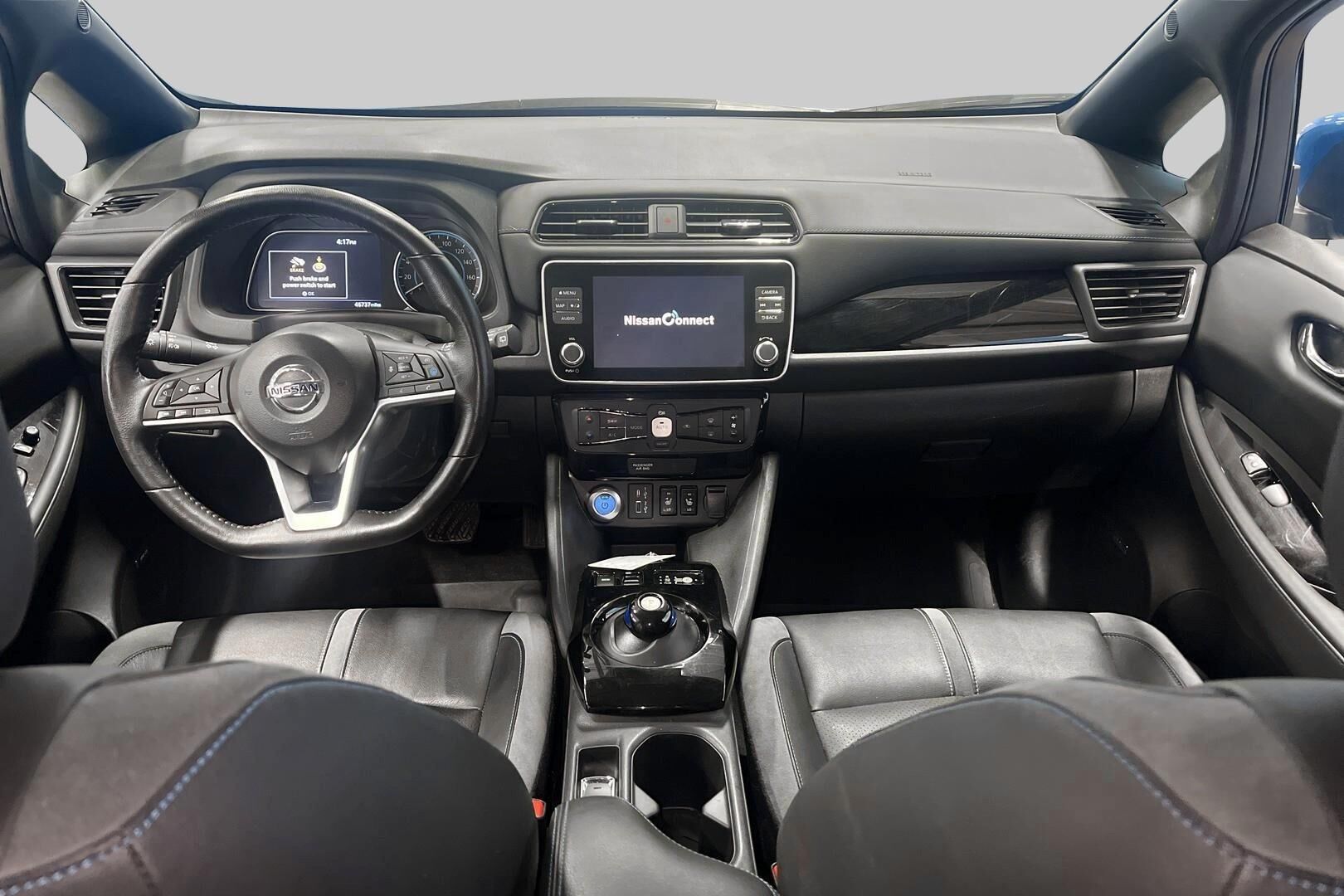 Nissan Leaf iso kuva 10