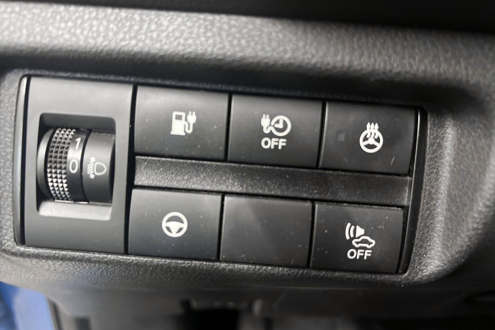 Nissan Leaf iso kuva 15