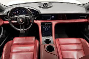 Porsche Taycan esikatselu 9