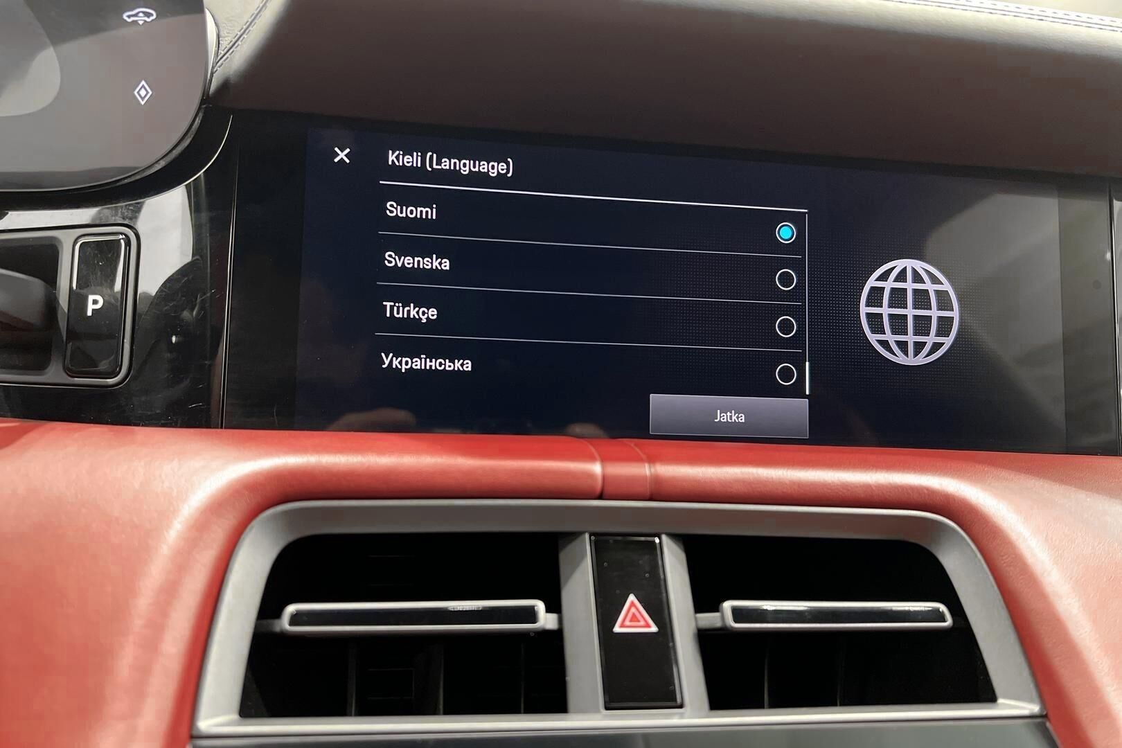 Porsche Taycan iso kuva 14