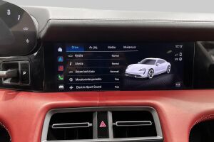 Porsche Taycan esikatselu 16