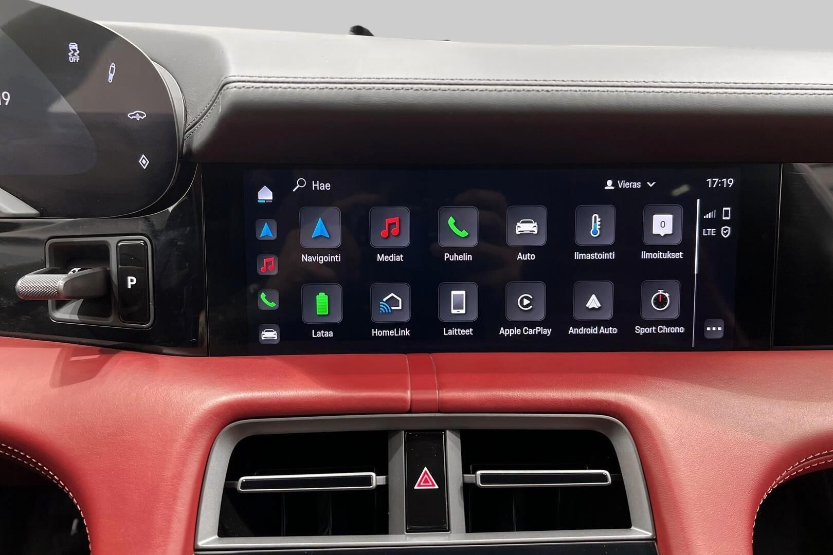 Porsche Taycan iso kuva 23