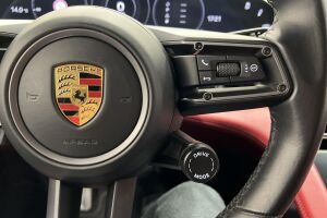 Porsche Taycan esikatselu 29