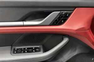 Porsche Taycan esikatselu 49