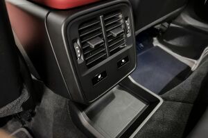 Porsche Taycan esikatselu 36