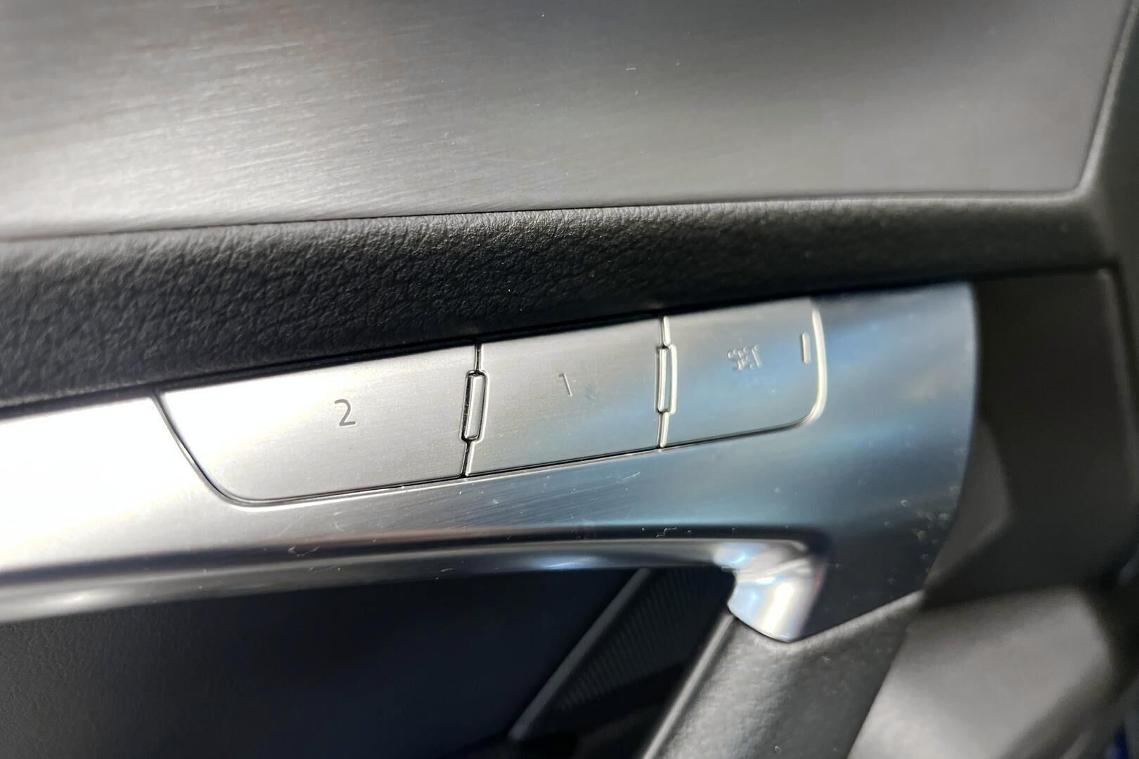 Audi A6 iso kuva 28