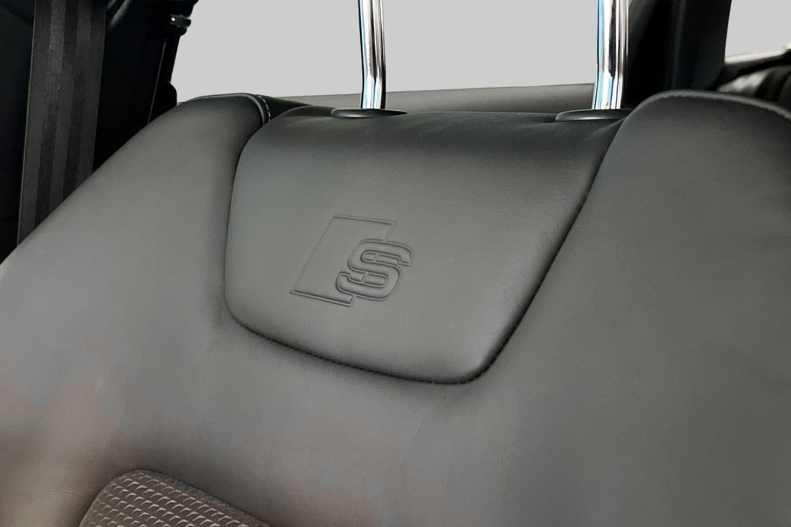 Audi A6 iso kuva 29