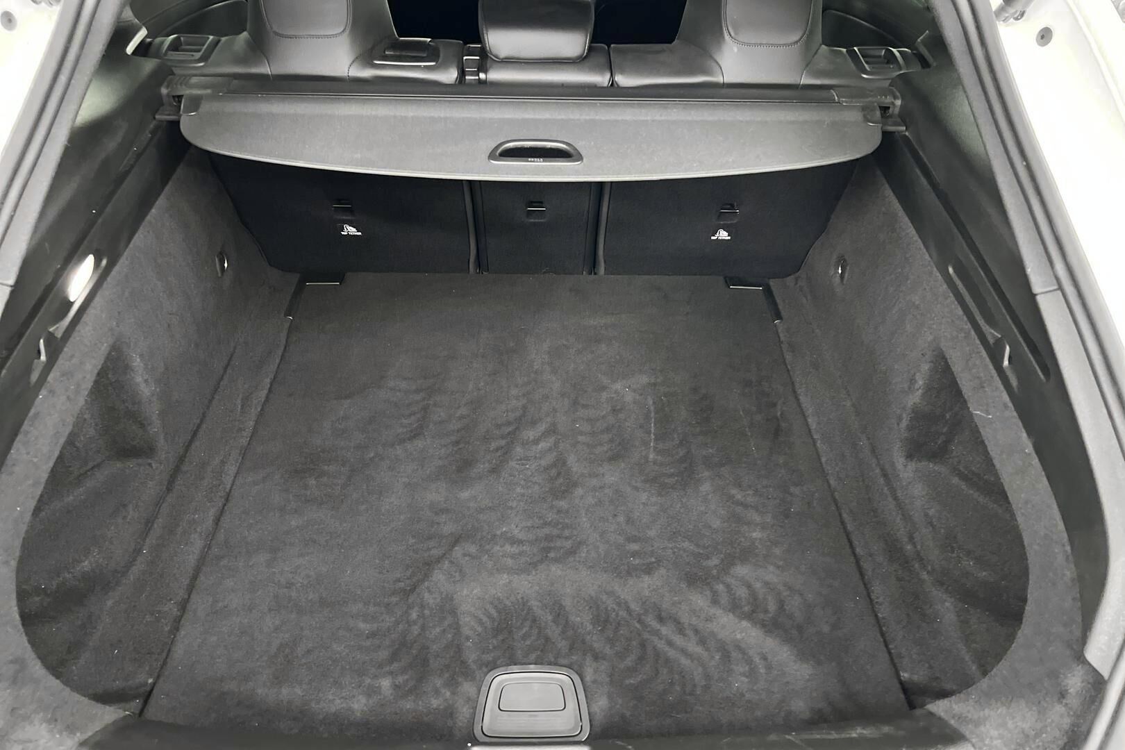 Mercedes-Benz CLA iso kuva 12