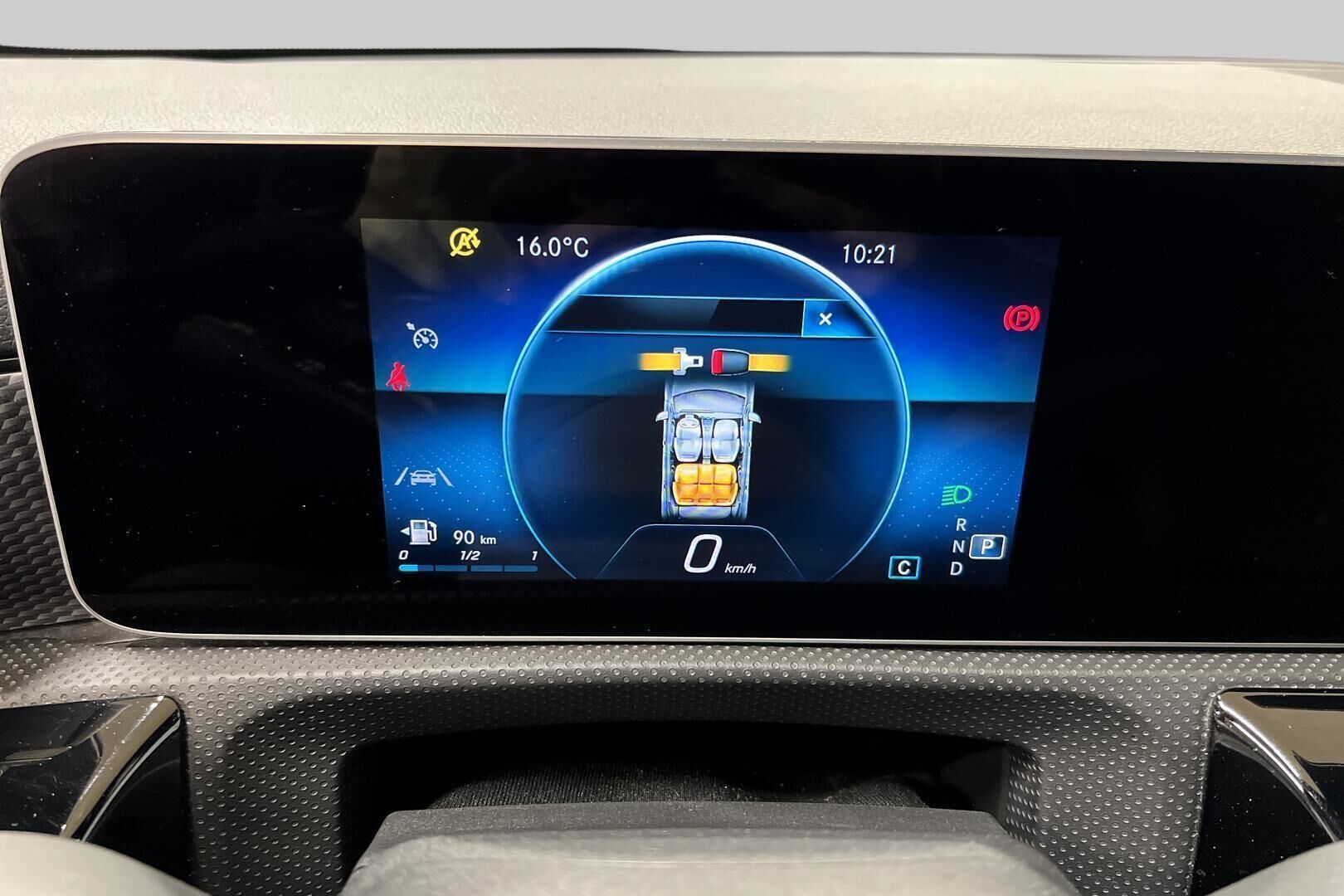 Mercedes-Benz CLA iso kuva 14