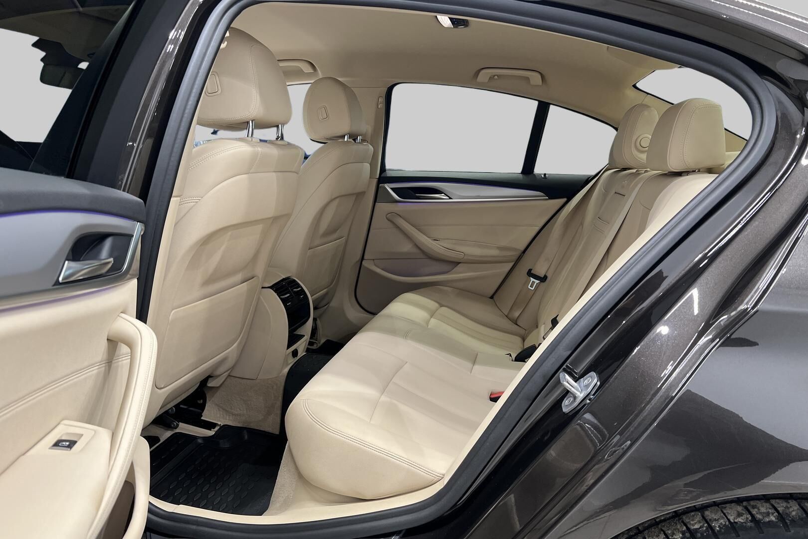 BMW 5-sarja iso kuva 10