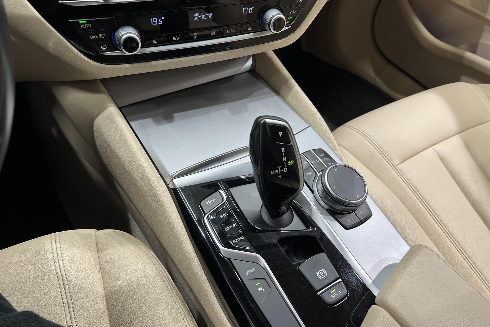 BMW 5-sarja iso kuva 21