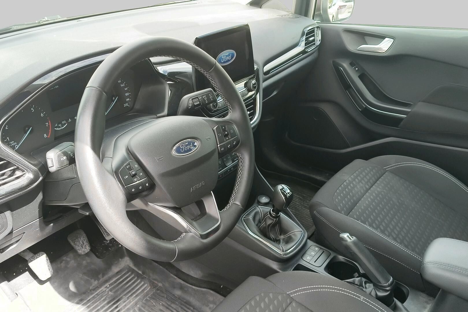 Ford Fiesta iso kuva 3