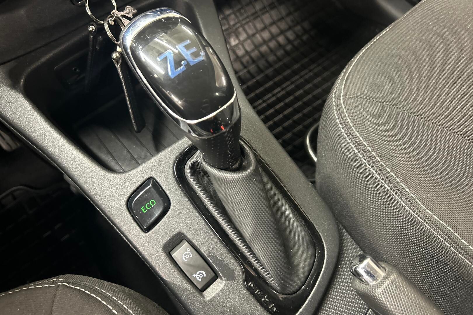 Renault Zoe iso kuva 21