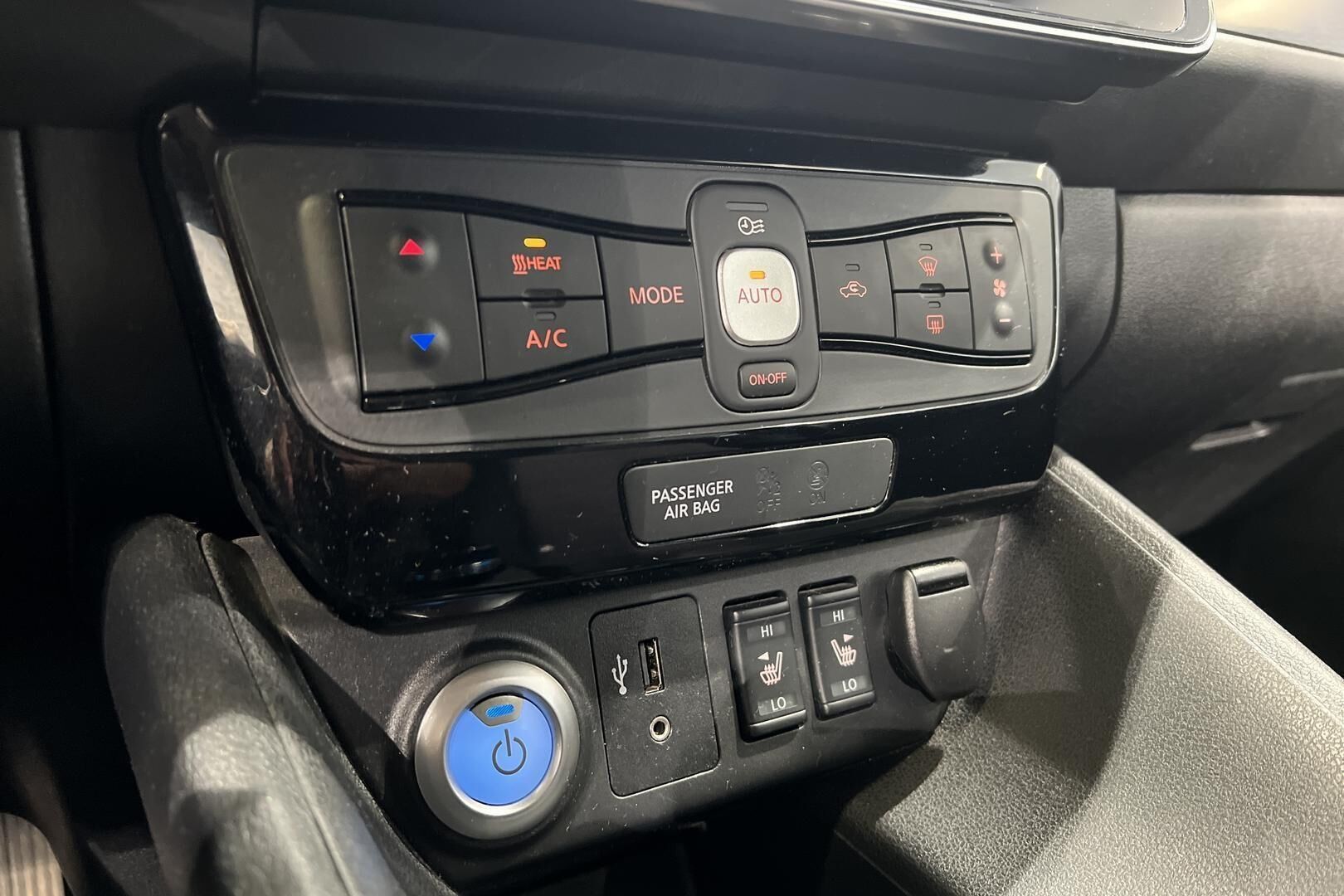 Nissan Leaf iso kuva 18