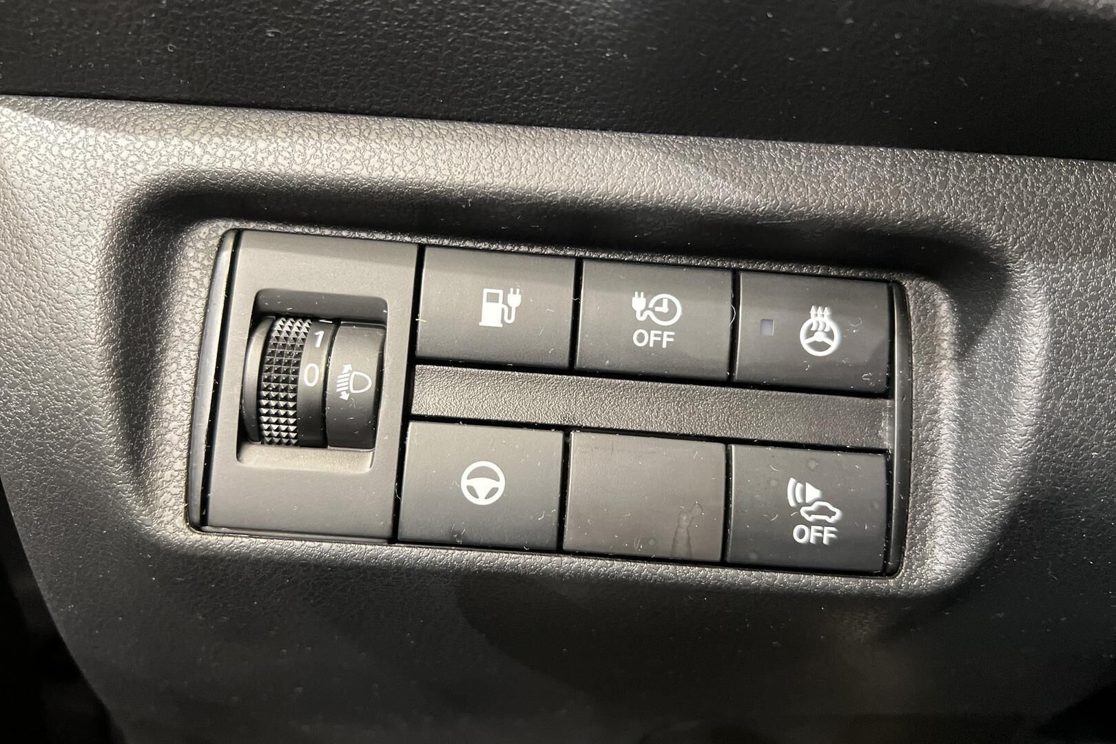 Nissan Leaf iso kuva 23