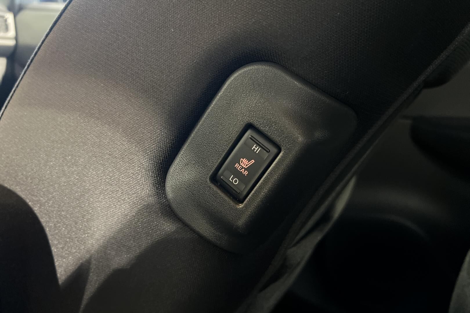 Nissan Leaf iso kuva 25