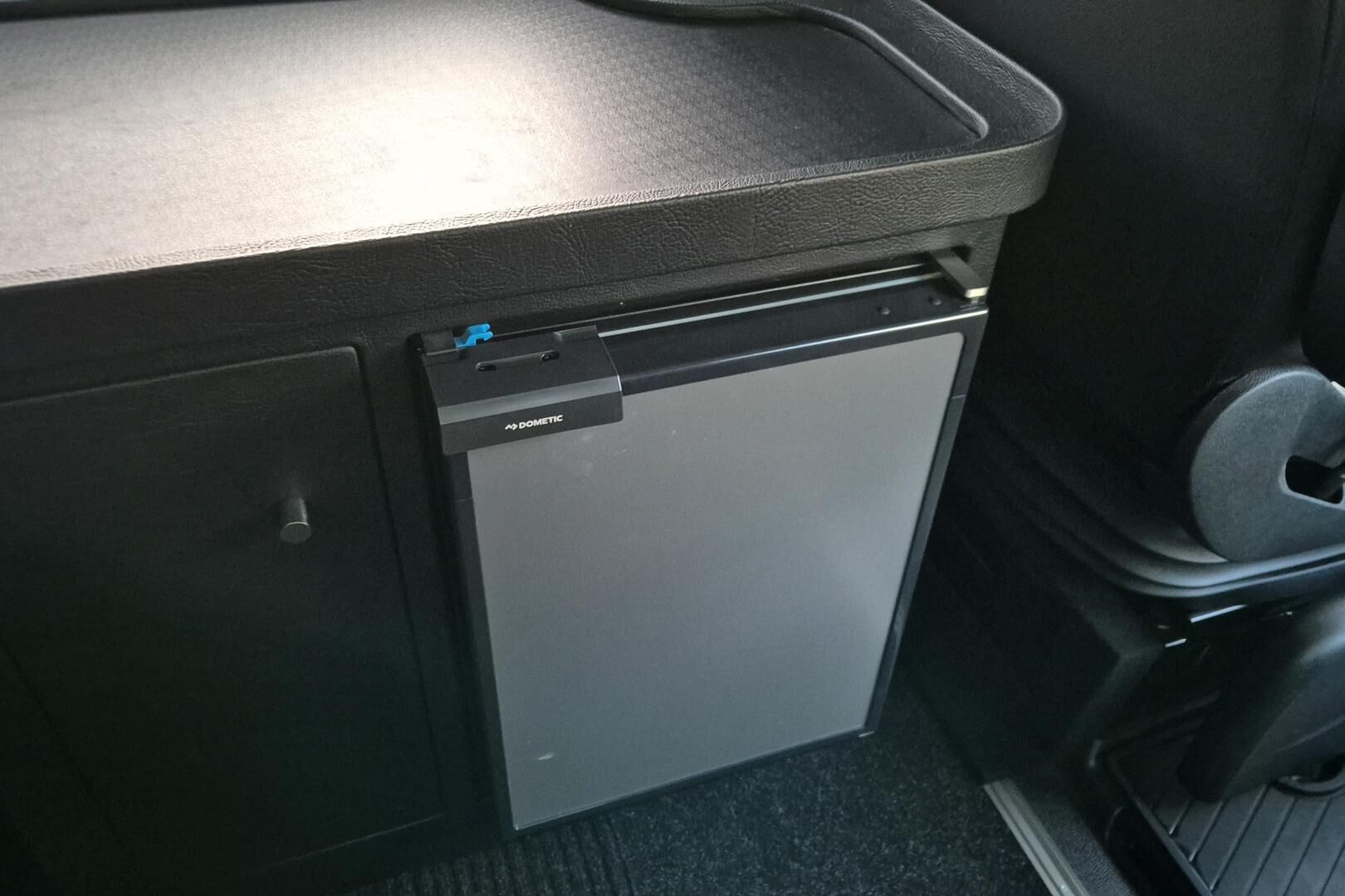 Mercedes-Benz Sprinter iso kuva 22