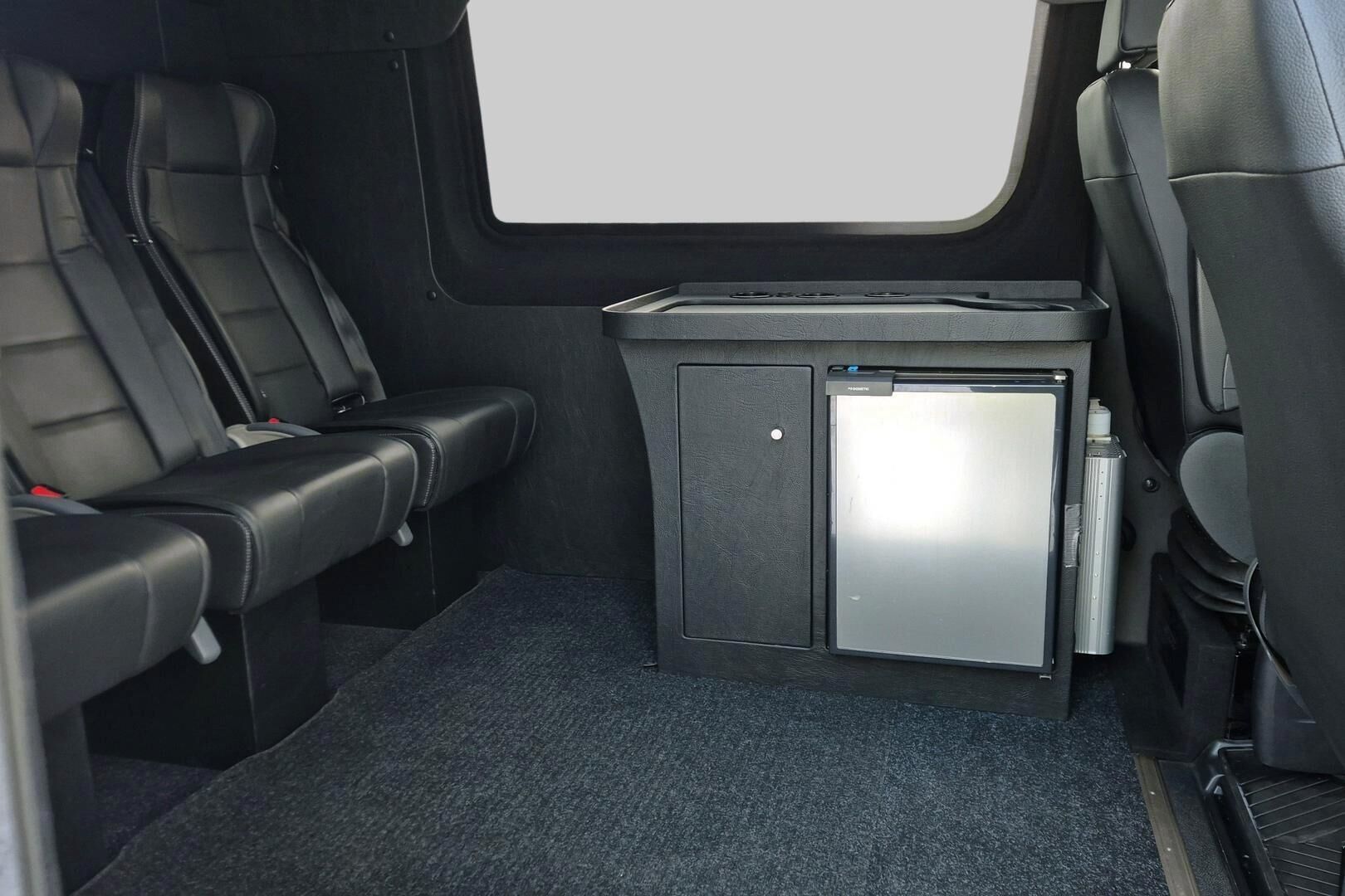 Mercedes-Benz Sprinter iso kuva 9