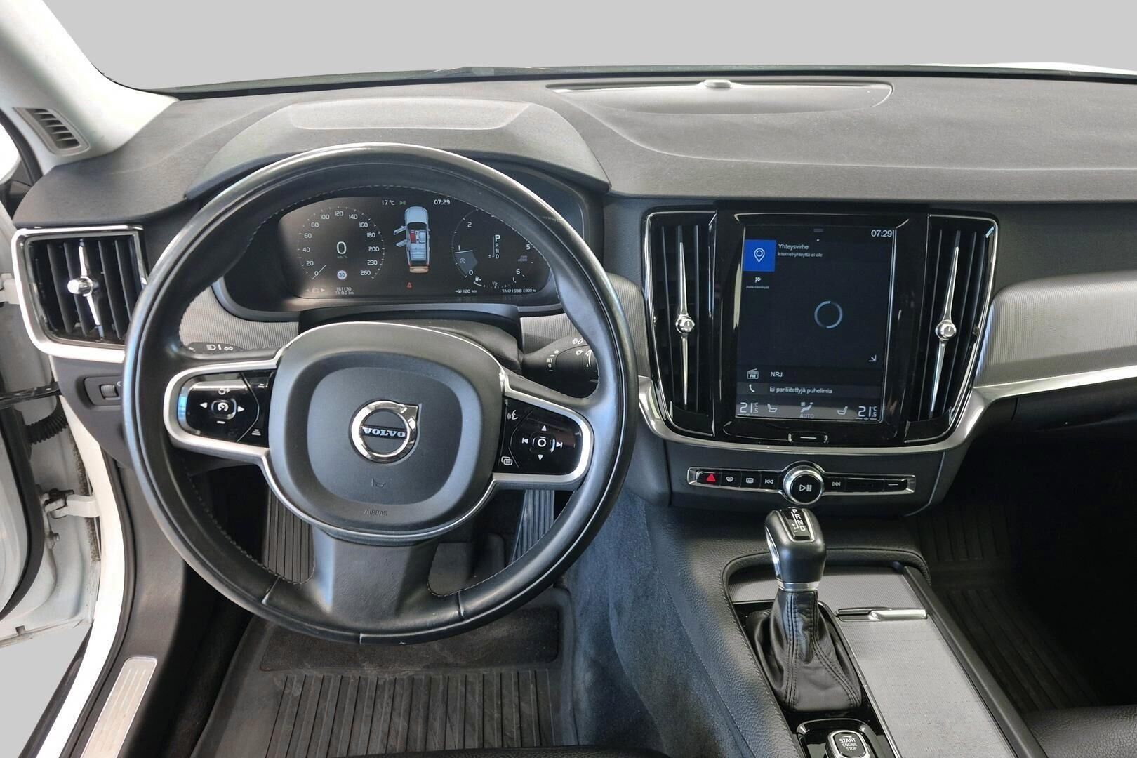 Volvo V90 Cross Country iso kuva 11