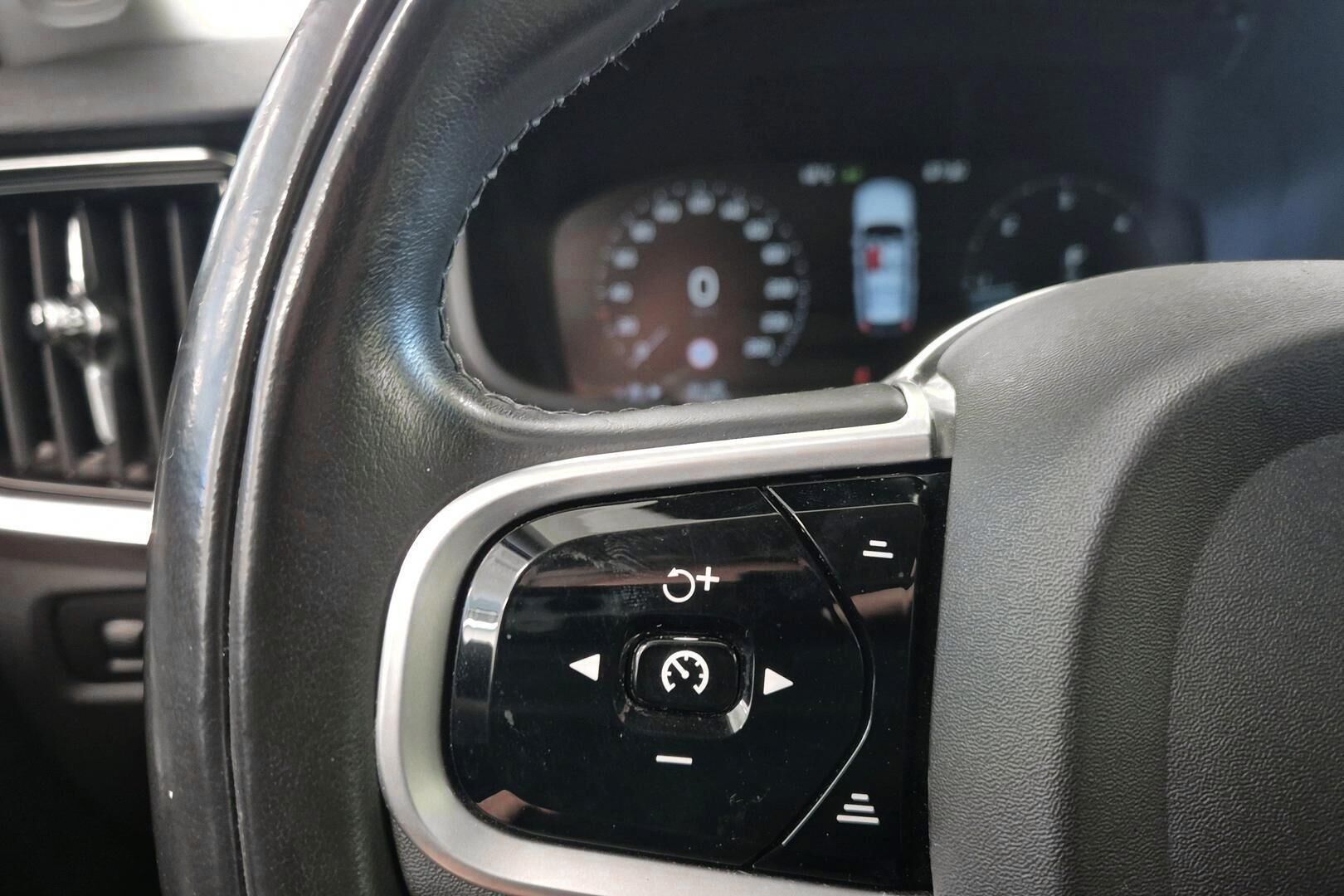 Volvo V90 Cross Country iso kuva 19