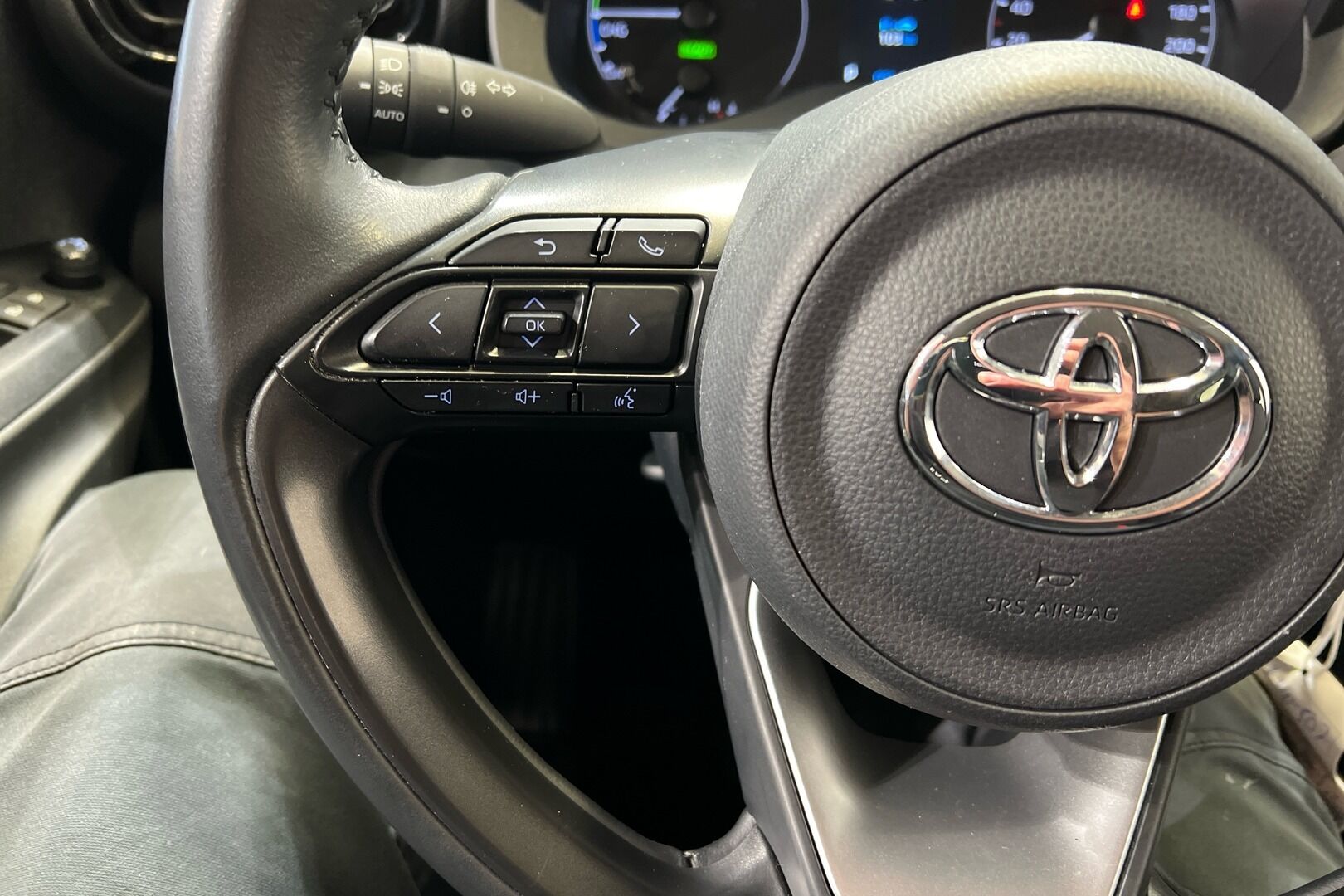 Toyota Yaris iso kuva 14