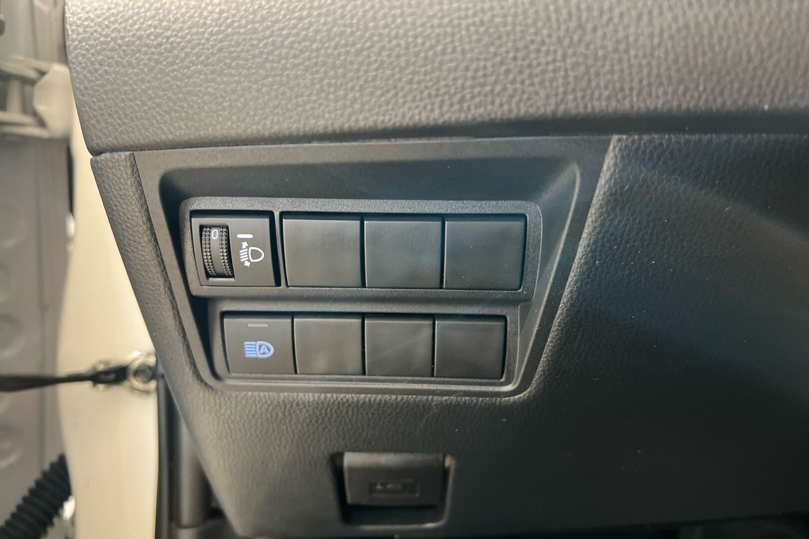 Toyota Yaris iso kuva 17