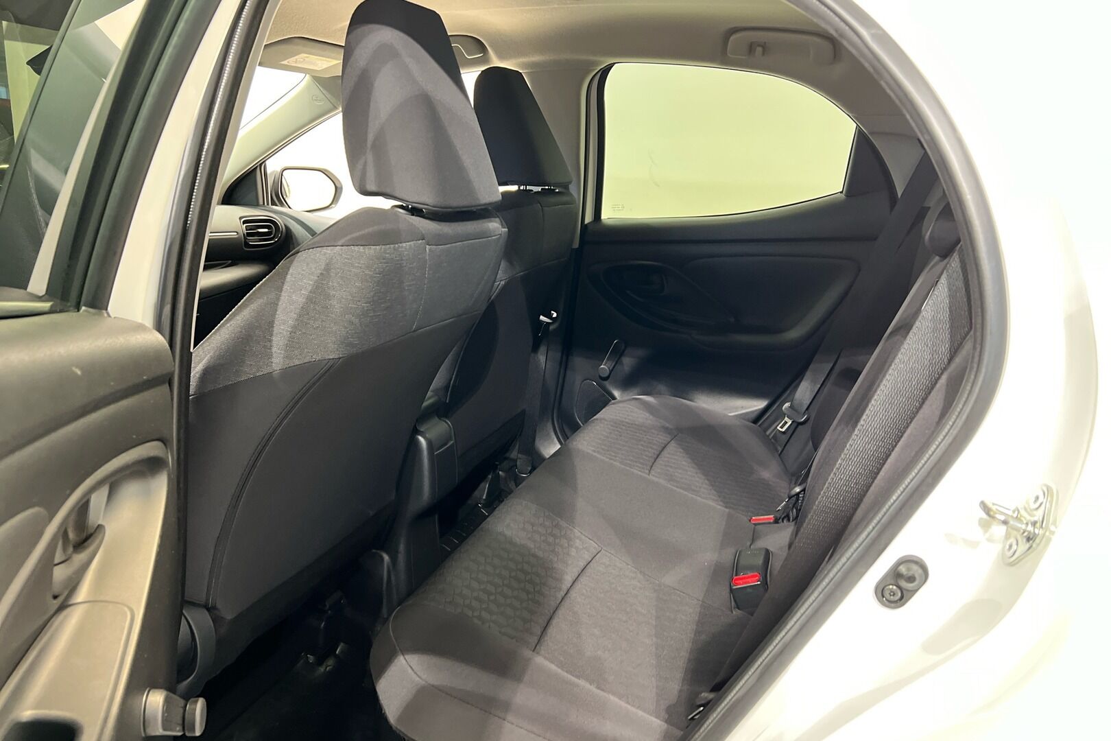 Toyota Yaris iso kuva 6