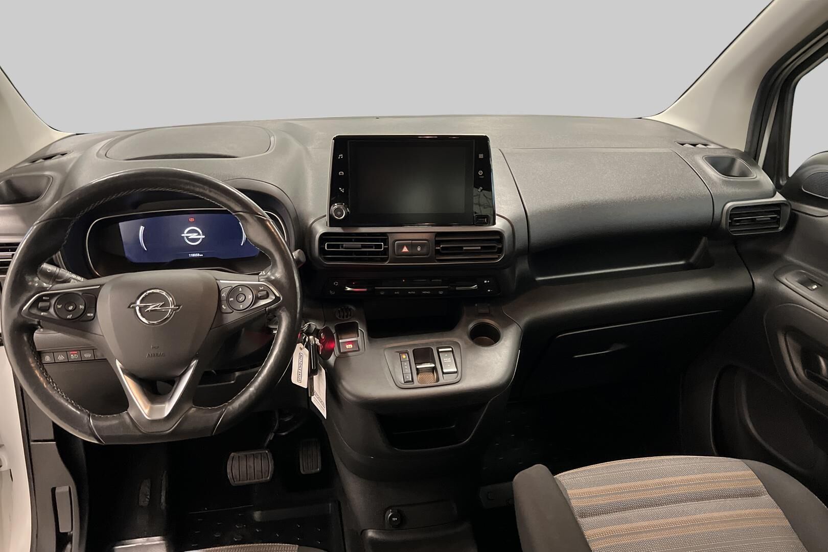 Opel Combo-e iso kuva 10