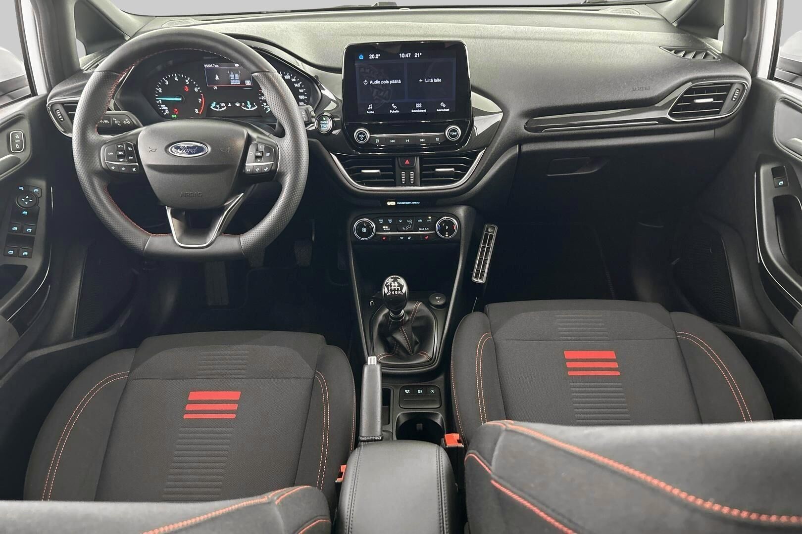 Ford Fiesta iso kuva 10