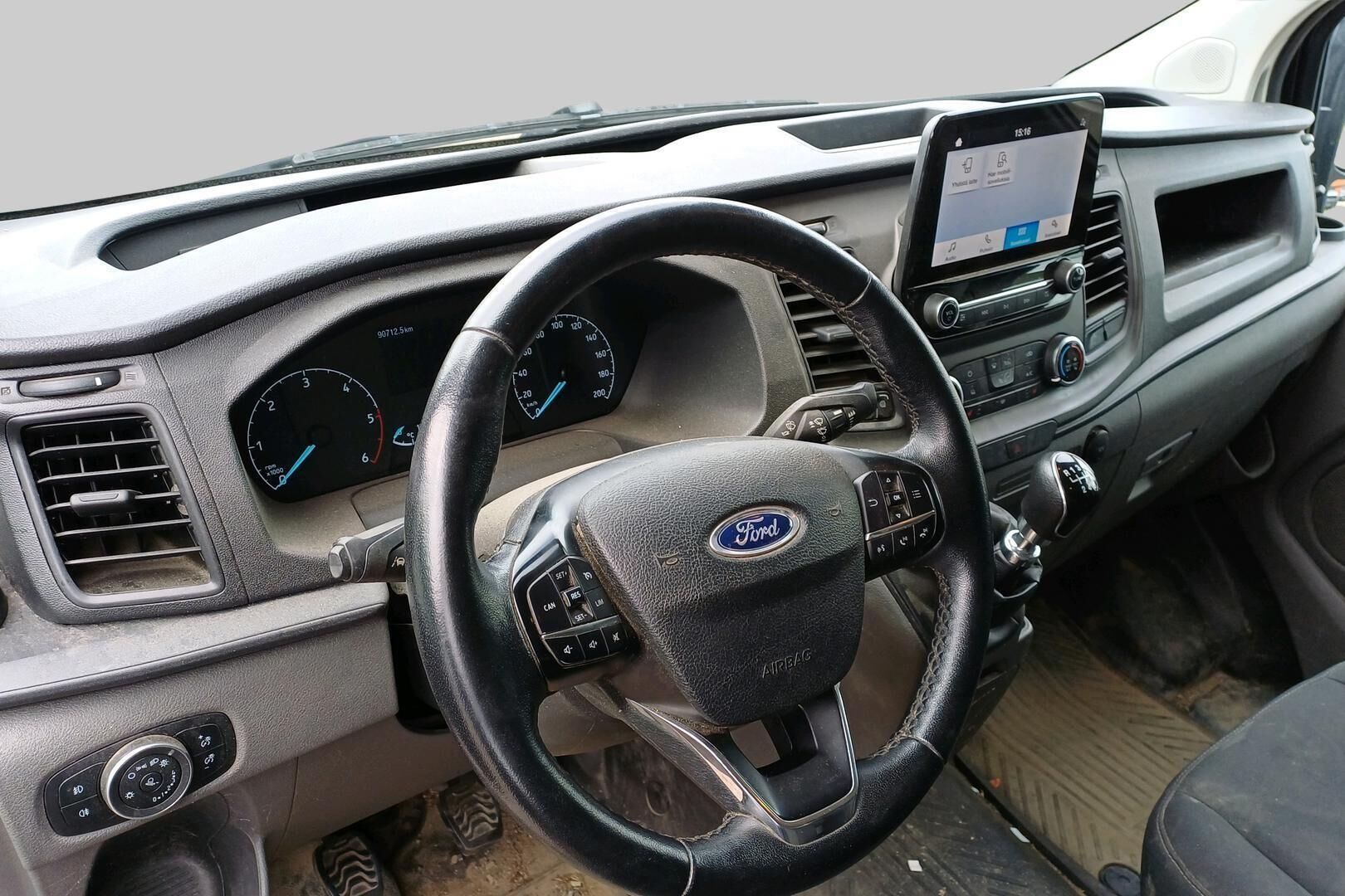 Ford Transit Custom iso kuva 1