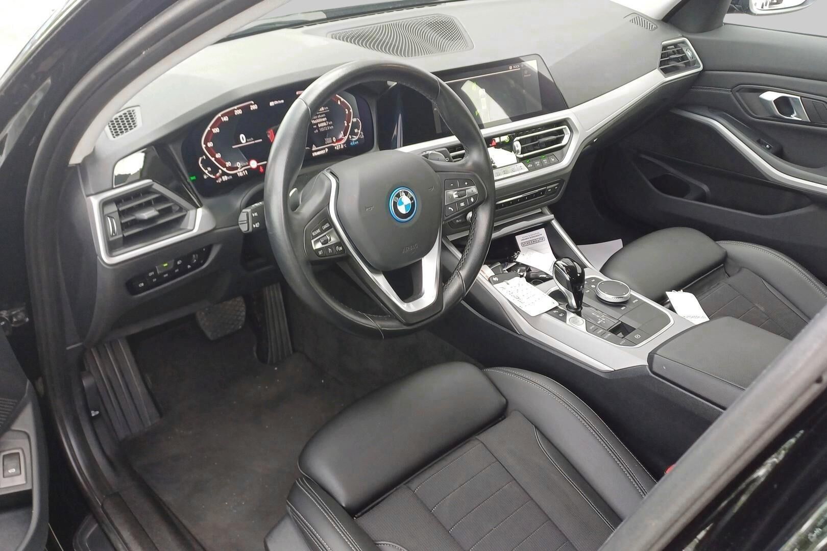 BMW 3-sarja iso kuva 2