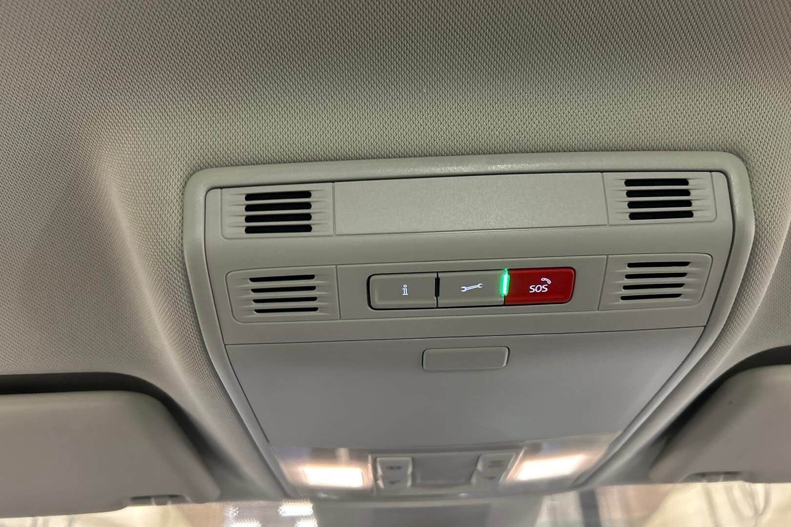 Skoda Superb iso kuva 25