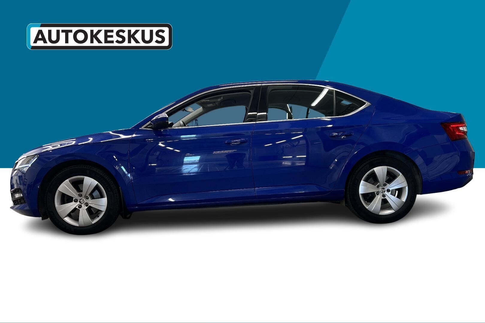 Skoda Superb iso kuva 7