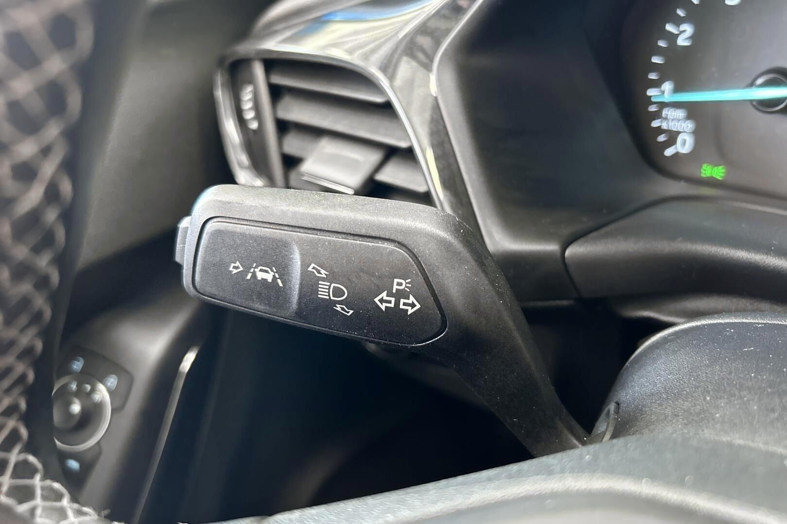 Ford Puma iso kuva 16