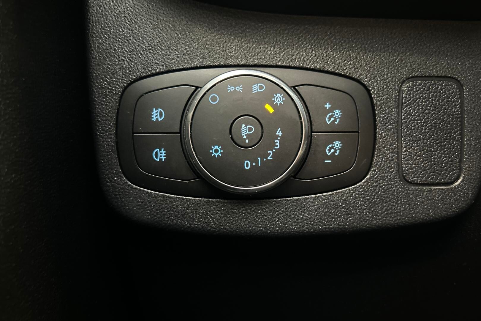 Ford Puma iso kuva 17