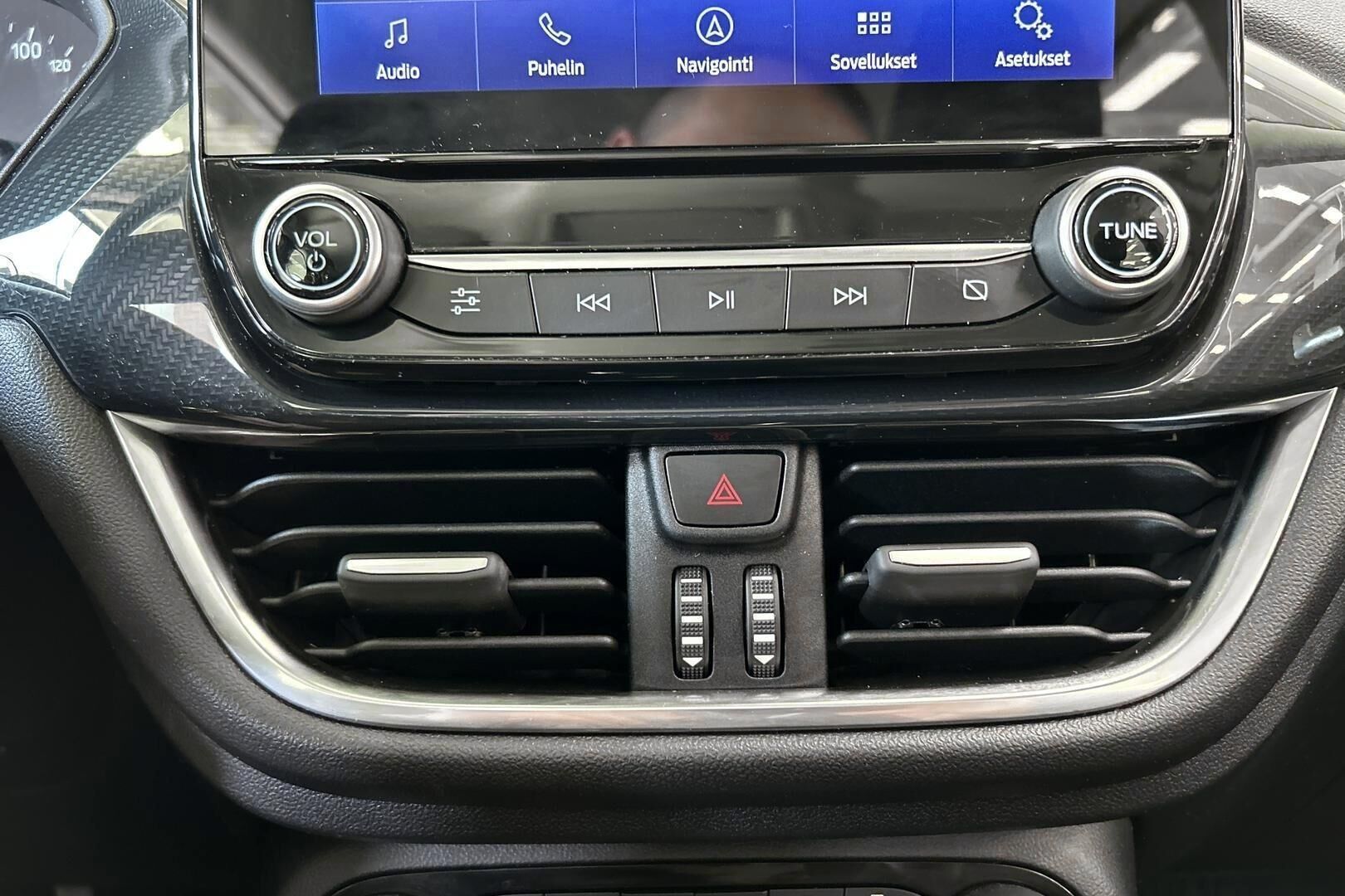 Ford Puma iso kuva 25